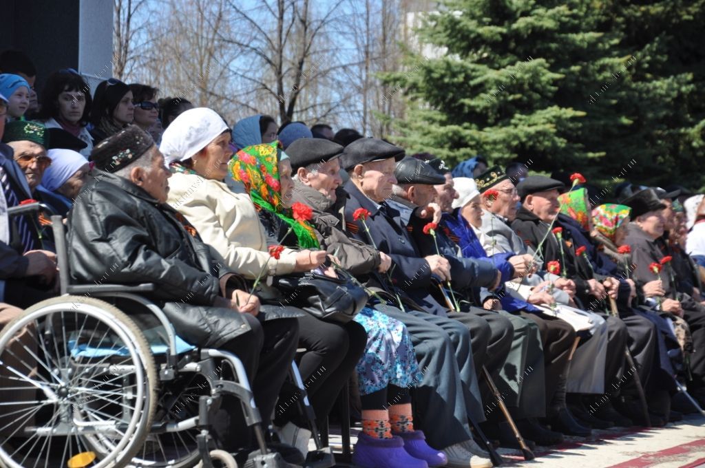 Актаныш районының 4 ветеранына ТРның "Фидакарь хезмәте өчен" медале тапшырылды