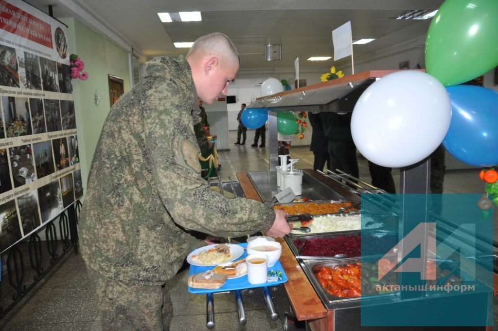 АЛКИНОГА СӘЯХӘТ: Солдатларга – татар сые, Актаныш якларынан (+ ФОТОМИЗГЕЛЛӘР)