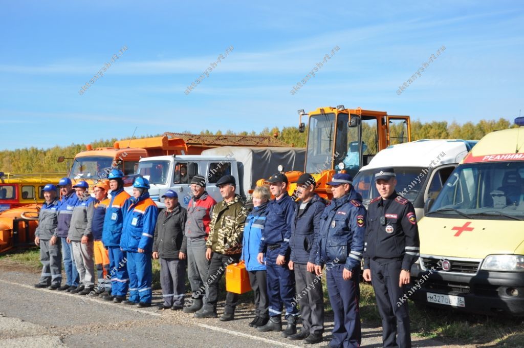 Бүген Актанышта  полиция, МЧС,  ашыгыч ярдәм хезмәтләрен "аякка бастытырлык" хәлләр булды (+ФОТОЛАР)