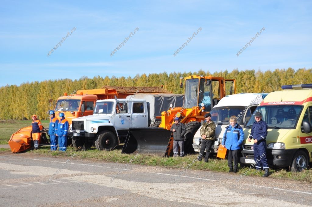 Бүген Актанышта  полиция, МЧС,  ашыгыч ярдәм хезмәтләрен "аякка бастытырлык" хәлләр булды (+ФОТОЛАР)