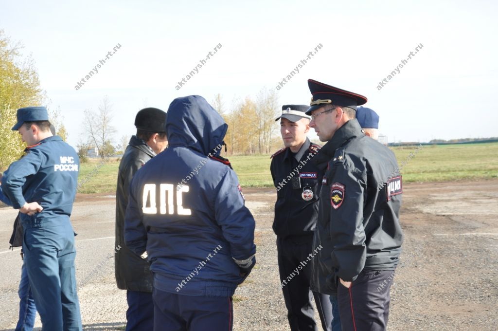 Бүген Актанышта  полиция, МЧС,  ашыгыч ярдәм хезмәтләрен "аякка бастытырлык" хәлләр булды (+ФОТОЛАР)