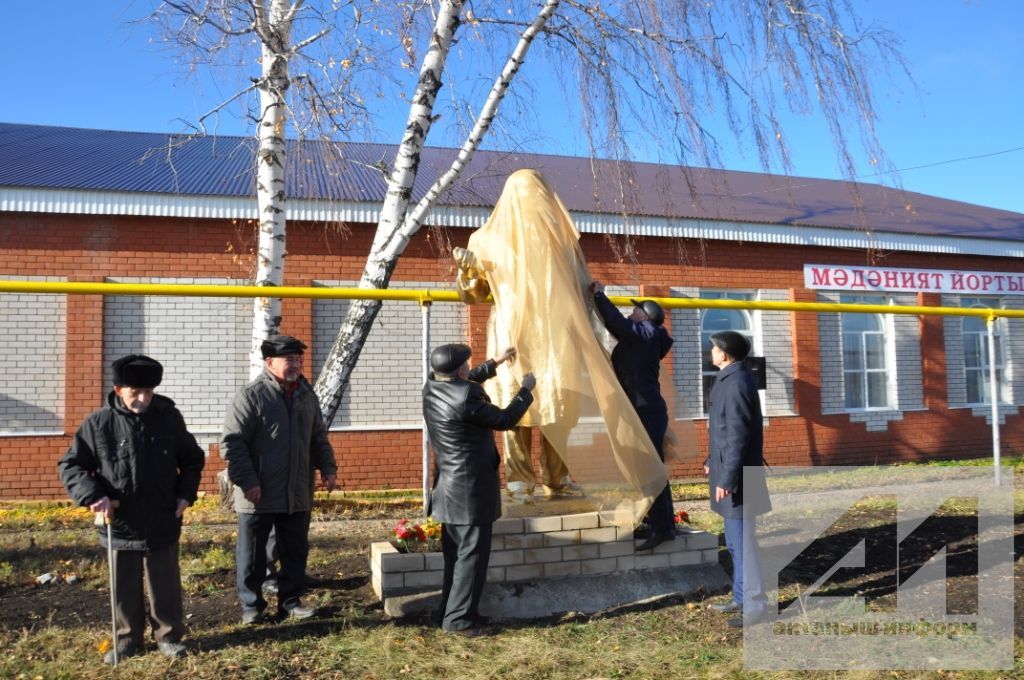 ТАРИХИ ВАКЫЙГА: Пучы авыл җирлегендәге  Ленин һәйкәле, яңартылып, яңа урынга күчерелде (ЭКСКЛЮЗИВ ФОТОЛАР ДА БАР)