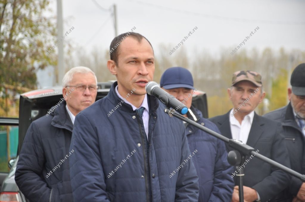 ТАРИХИ МИЗГЕЛ: Актаныш районында Халык Укытучысының исеме мәңгеләштерелде (+ФОТОРЕПОРТАЖ)