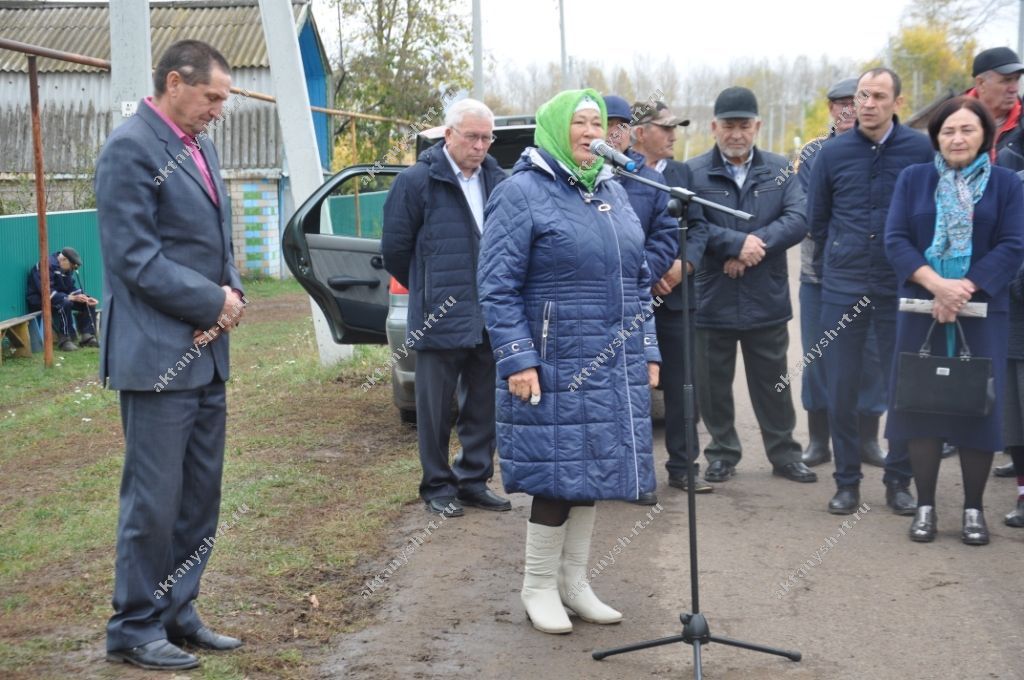 ТАРИХИ МИЗГЕЛ: Актаныш районында Халык Укытучысының исеме мәңгеләштерелде (+ФОТОРЕПОРТАЖ)