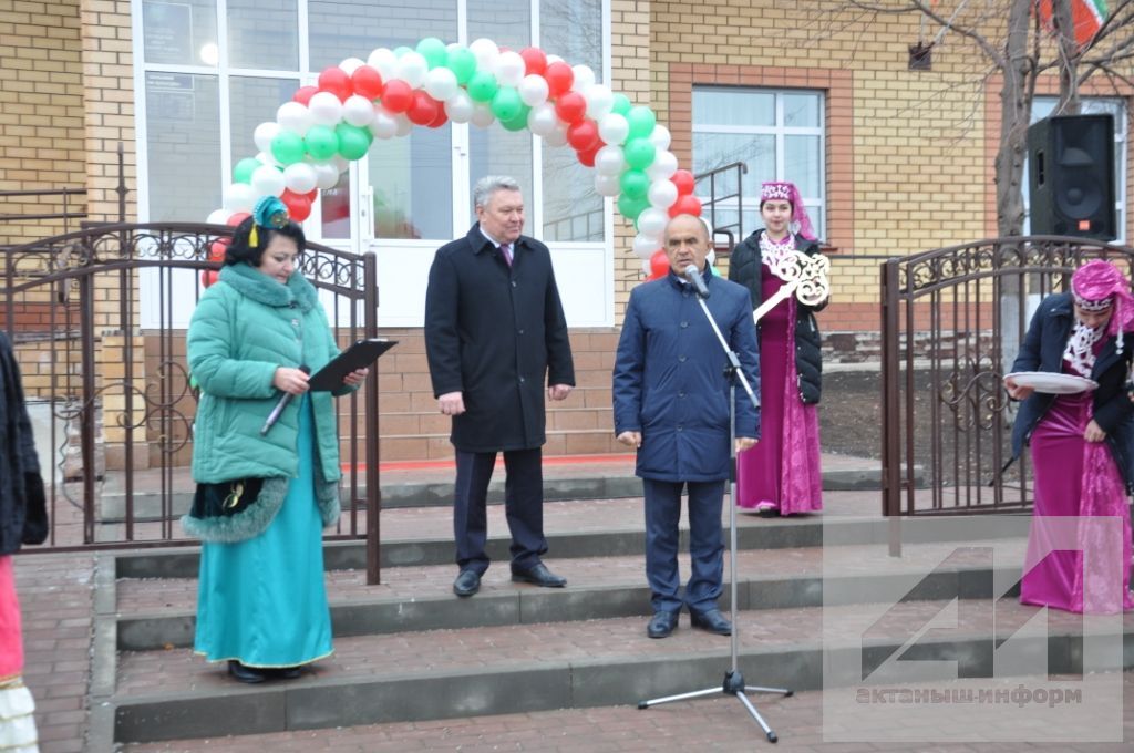 РЕСПУБЛИКА ПРОГРАММАСЫ КЫСАЛАРЫНДА: Актаныш районында тагын бер җәмәгать үзәге файдалануга тапшырылды (+ФОТОЛАР)