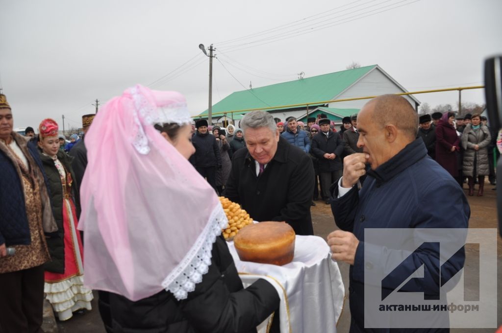 РЕСПУБЛИКА ПРОГРАММАСЫ КЫСАЛАРЫНДА: Актаныш районында тагын бер җәмәгать үзәге файдалануга тапшырылды (+ФОТОЛАР)