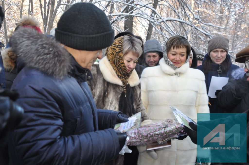 ЭКСКЛЮЗИВ: Актанышта бик үзенчәлекле, шаккаттыргыч ярминкә үтте (ФОТОМИЗГЕЛЛӘР)