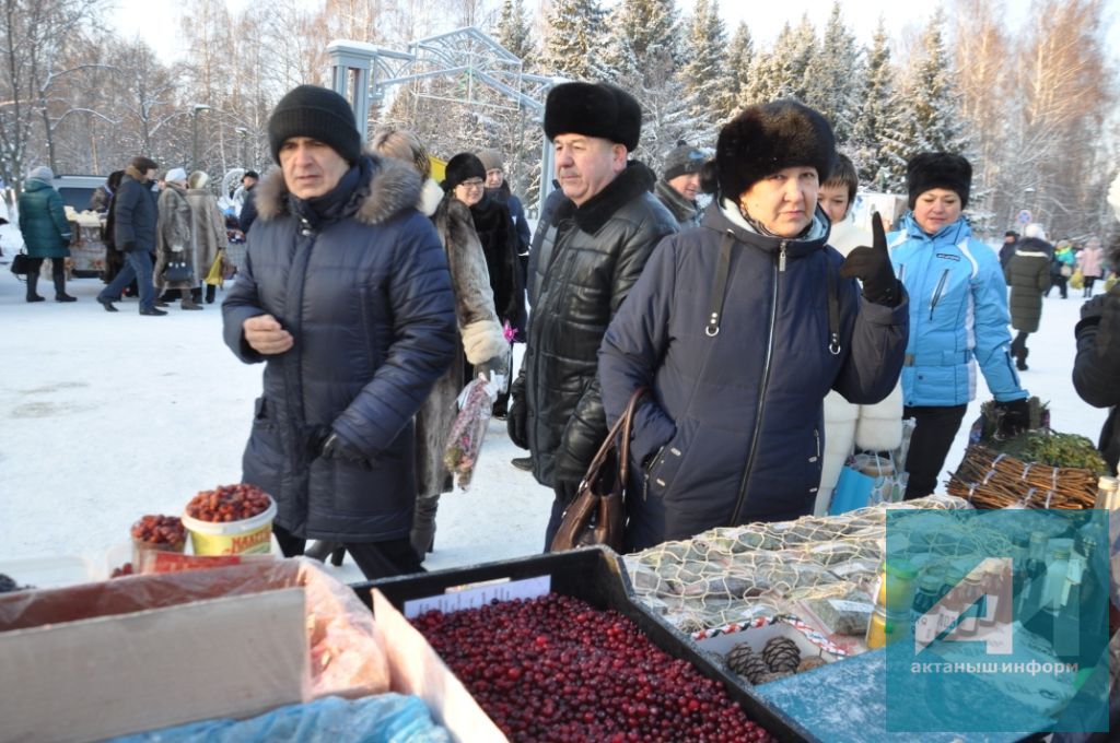 ЯРМИНКӘ САТУ ИТӘ: Актанышта Яңа ел алды ярминкәсе гөрләде (+БЕЗНЕҢ ФОТОРЕПОРТАЖ)