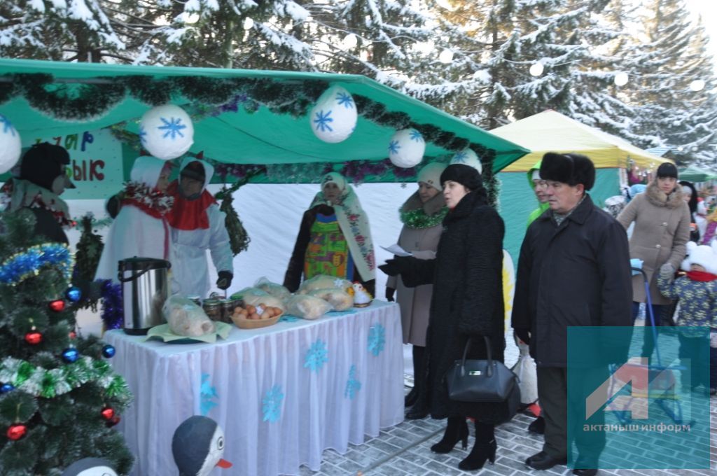 ЭКСКЛЮЗИВ: Актанышта бик үзенчәлекле, шаккаттыргыч ярминкә үтте (ФОТОМИЗГЕЛЛӘР)