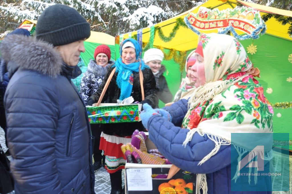 ЭКСКЛЮЗИВ: Актанышта бик үзенчәлекле, шаккаттыргыч ярминкә үтте (ФОТОМИЗГЕЛЛӘР)