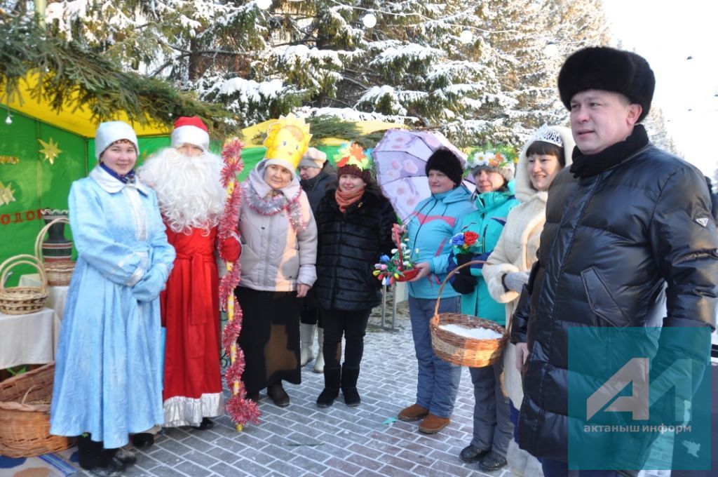 ЭКСКЛЮЗИВ: Актанышта бик үзенчәлекле, шаккаттыргыч ярминкә үтте (ФОТОМИЗГЕЛЛӘР)