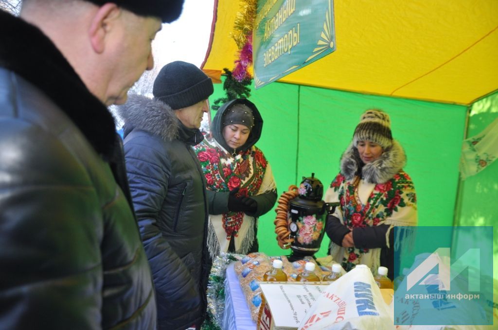 ЭКСКЛЮЗИВ: Актанышта бик үзенчәлекле, шаккаттыргыч ярминкә үтте (ФОТОМИЗГЕЛЛӘР)