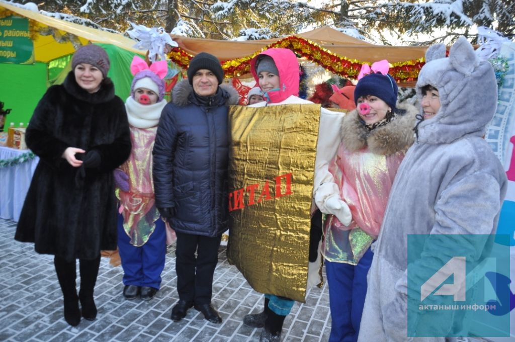 ЭКСКЛЮЗИВ: Актанышта бик үзенчәлекле, шаккаттыргыч ярминкә үтте (ФОТОМИЗГЕЛЛӘР)