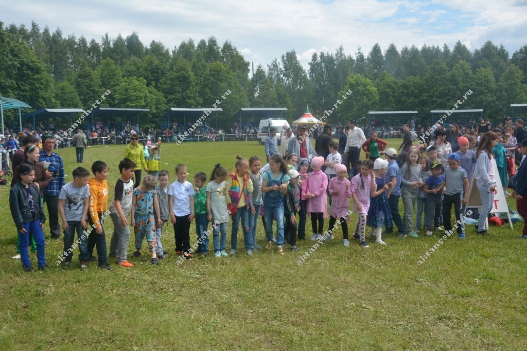 АКТАНЫШТА САБАНТУЙ: Сынадылар, сынаттылар,җиңделәр, җиңелделәр