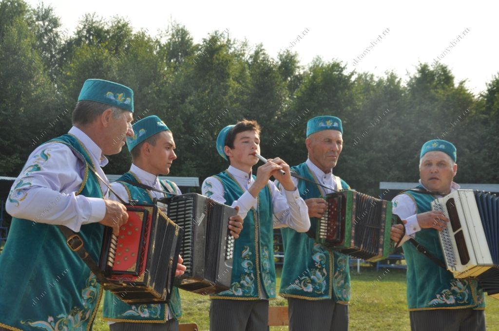 ҖИТЕЗ ХӘБӘР: Актанышта  Бөтенроссия гармун бәйрәме башланып китте (+БЕЗНЕҢ ФОТОРЕПОРТАЖ)