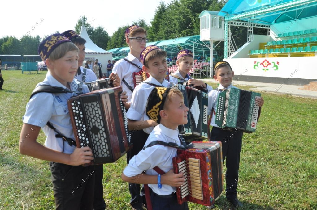 ҖИТЕЗ ХӘБӘР: Актанышта  Бөтенроссия гармун бәйрәме башланып китте (+БЕЗНЕҢ ФОТОРЕПОРТАЖ)