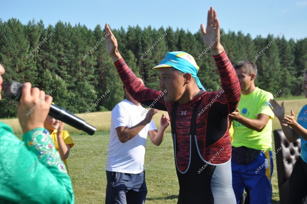 МОНЫ КҮРЕРГӘ КИРӘК ИДЕ:  Казахстанның сукыр һәм начар күрүчеләр веломарафоны Актаныш аша  Парижга юл алды (+БЕЗНЕҢ ФОТОРЕПОРТАЖ)