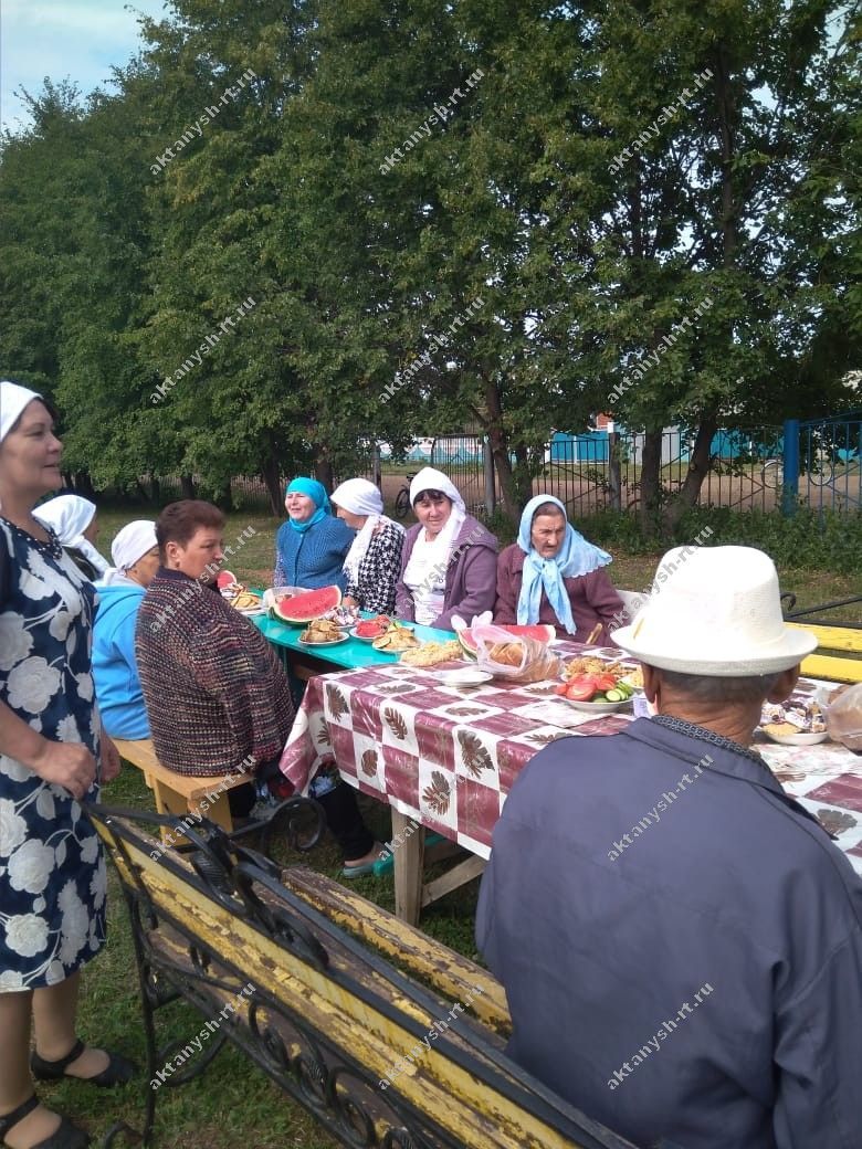 ИЗГЕ ГАМӘЛ: Быел Мәсәде авылында корбан ашы үзгә форматта үтте  (+ ФОТОЛАР)