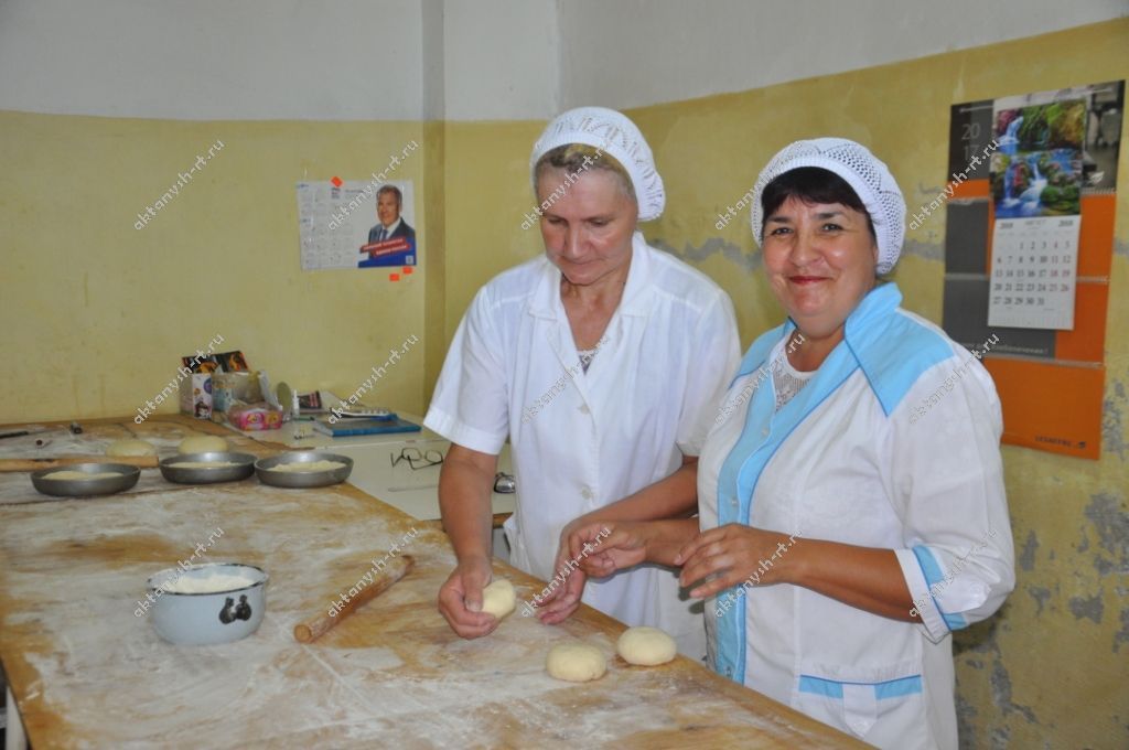 КӨН КАДАГЫНДА: Актанышта ТР кулланучылар берлеге вәкилләре киңәште (+ БЕЗНЕҢ ФОТОРЕПОРТАЖ)