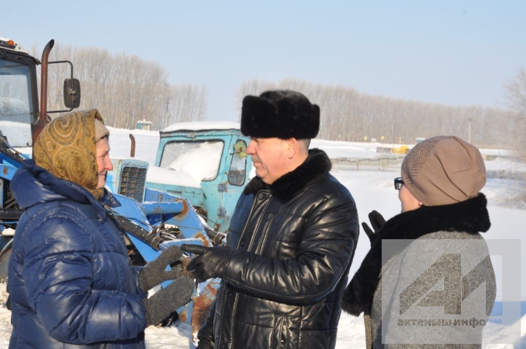 АВЫЛЛАР ХИСАП ТОТА: Бүген Әтәс авыл җирлеге район җитәкчелеген кабул итте (ФОТОМИЗГЕЛЛӘР ДӘ БАР)