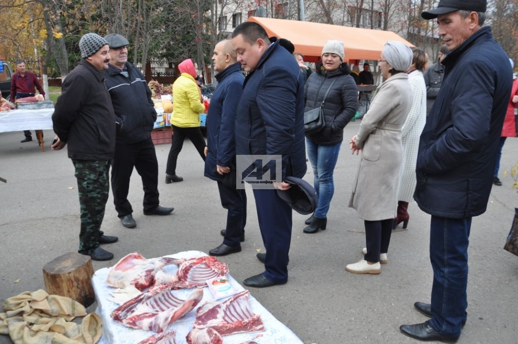 АКТАНЫШТА - БӘЙРӘМ ЯРМИНКӘСЕ: Муллык җитте һәркемгә - сату итте ярминкә! (+ БЕЗНЕҢ ШӘП ФОТОРЕПОРТАЖ)