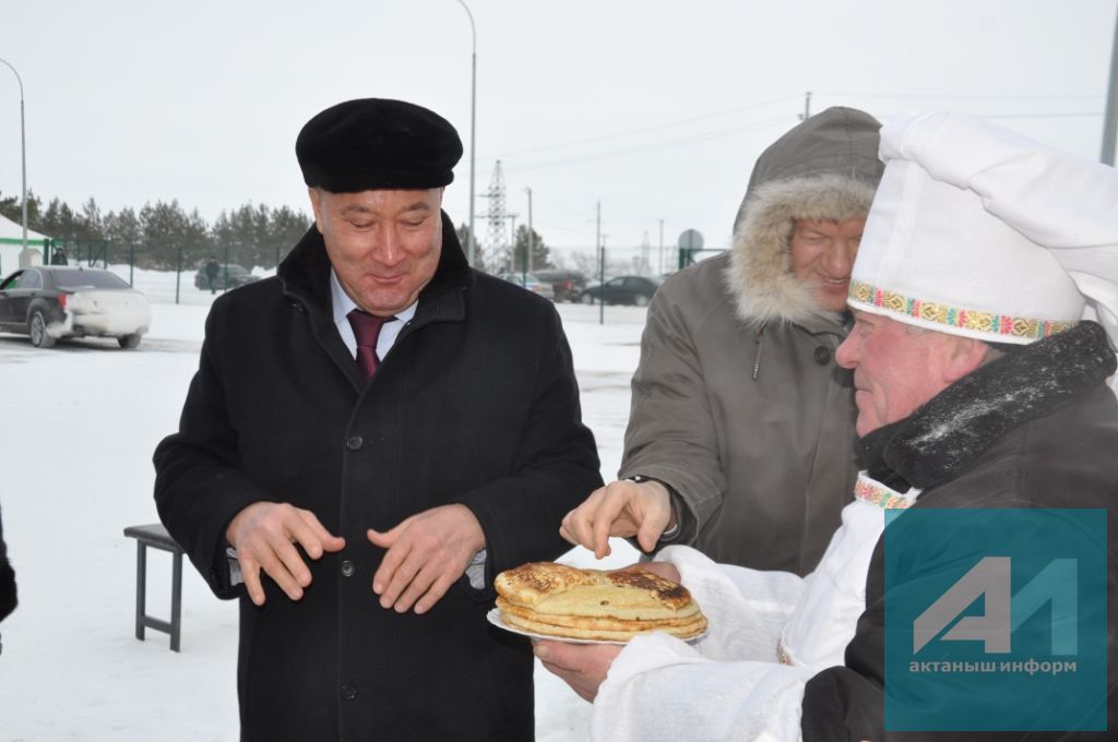 КҮРМИ КАЛМАГЫЗ: Актаныш Марат Әхмәтовны ничек каршы алды? (БЕЗНЕҢ ФОТОМИЗГЕЛЛӘР)