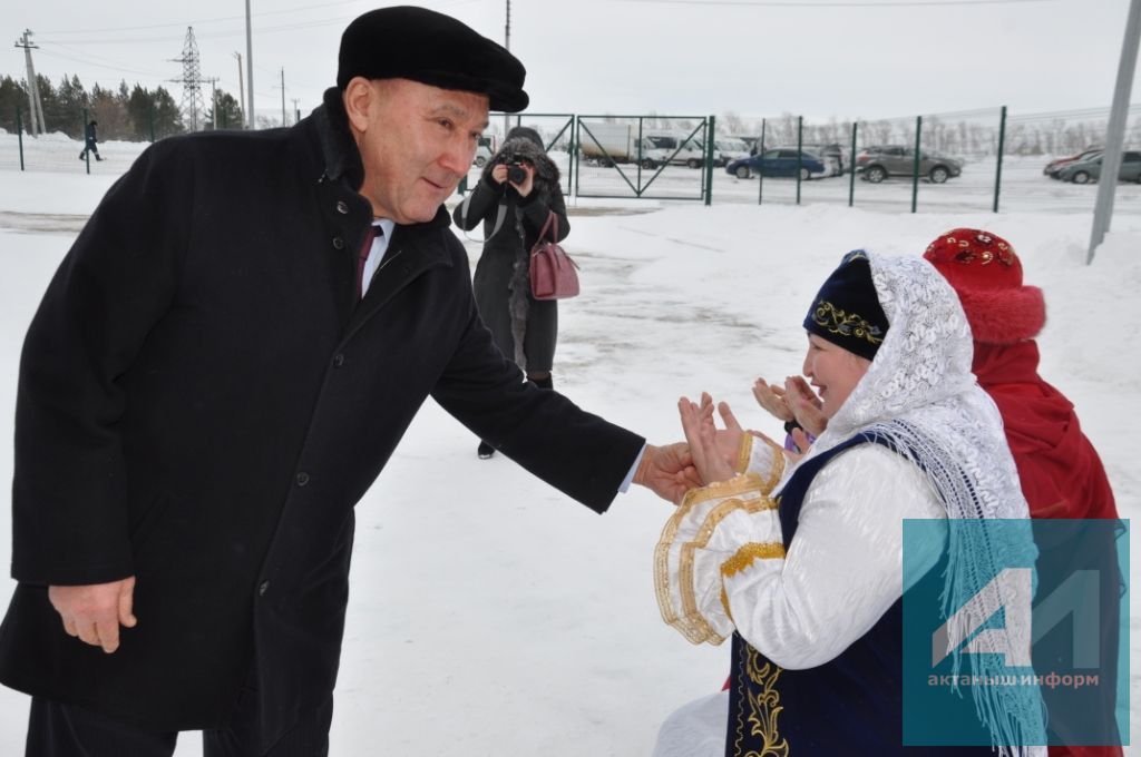 КҮРМИ КАЛМАГЫЗ: Актаныш Марат Әхмәтовны ничек каршы алды? (БЕЗНЕҢ ФОТОМИЗГЕЛЛӘР)