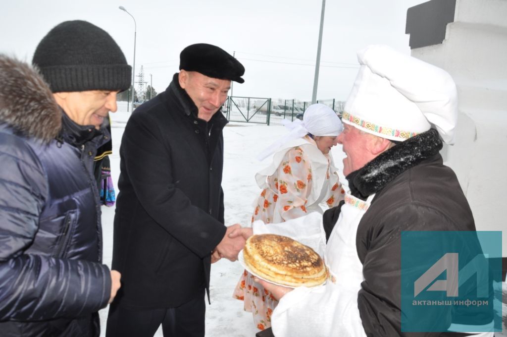 КҮРМИ КАЛМАГЫЗ: Актаныш Марат Әхмәтовны ничек каршы алды? (БЕЗНЕҢ ФОТОМИЗГЕЛЛӘР)