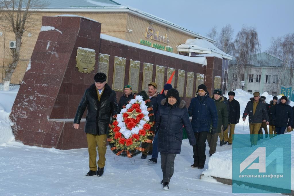 30 ЕЛЛЫК ХӘТЕР: Актаныш районы Әфган җирендә батырларча һәлак булган егетләрне искә алды (+ БЕЗНЕҢ ФОТОМИЗГЕЛЛӘР)