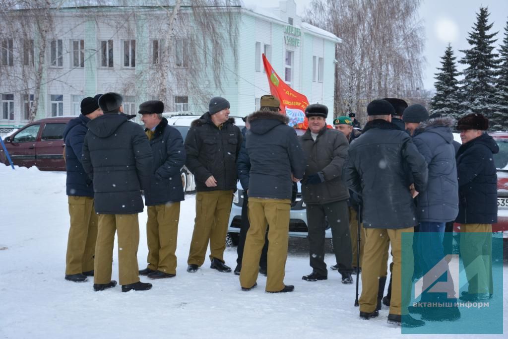 30 ЕЛЛЫК ХӘТЕР: Актаныш районы Әфган җирендә батырларча һәлак булган егетләрне искә алды (+ БЕЗНЕҢ ФОТОМИЗГЕЛЛӘР)