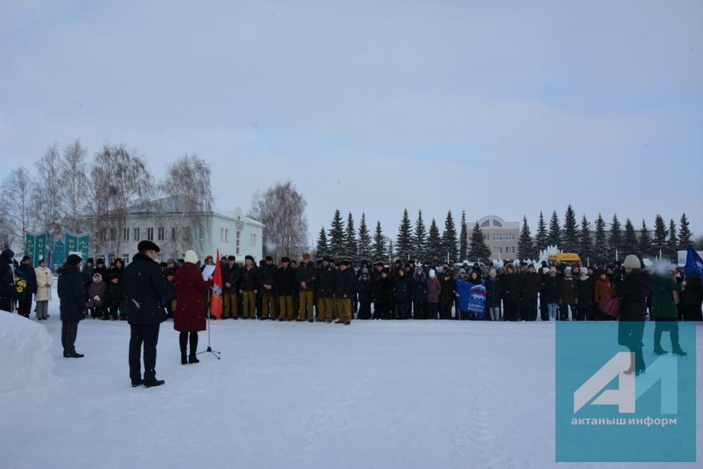 30 ЕЛЛЫК ХӘТЕР: Актаныш районы Әфган җирендә батырларча һәлак булган егетләрне искә алды (+ БЕЗНЕҢ ФОТОМИЗГЕЛЛӘР)