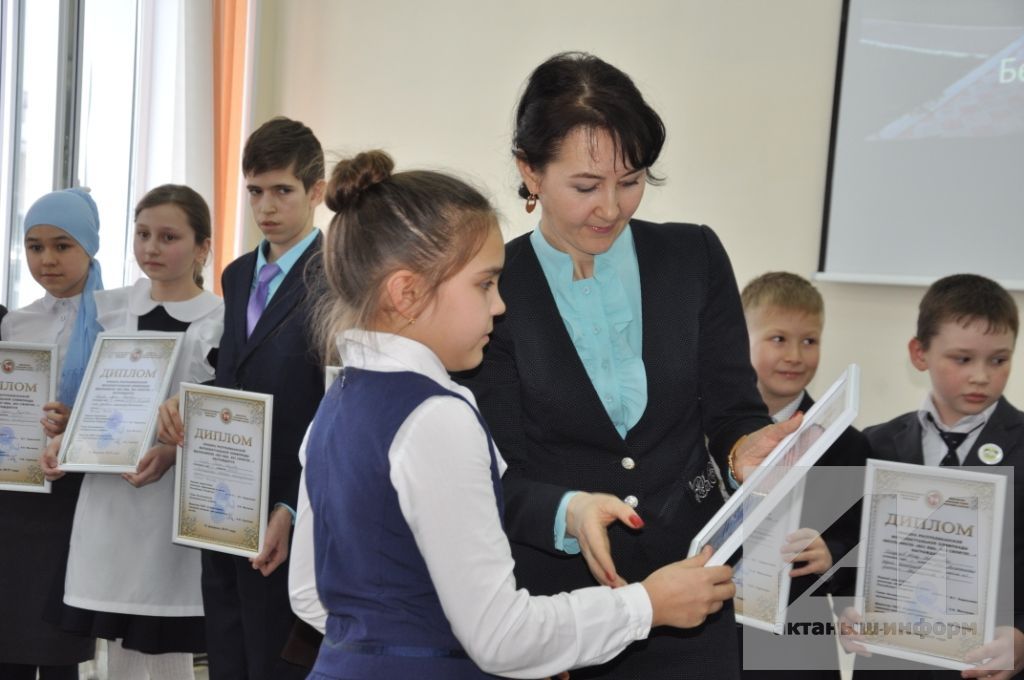 МӘГАРИФ СУЛЫШЫ: Актанышта “Без яшь, без сәләтле” дип исемләнгән интеллектуаль олимпиада узды (ФОТОМИЗГЕЛЛӘР)