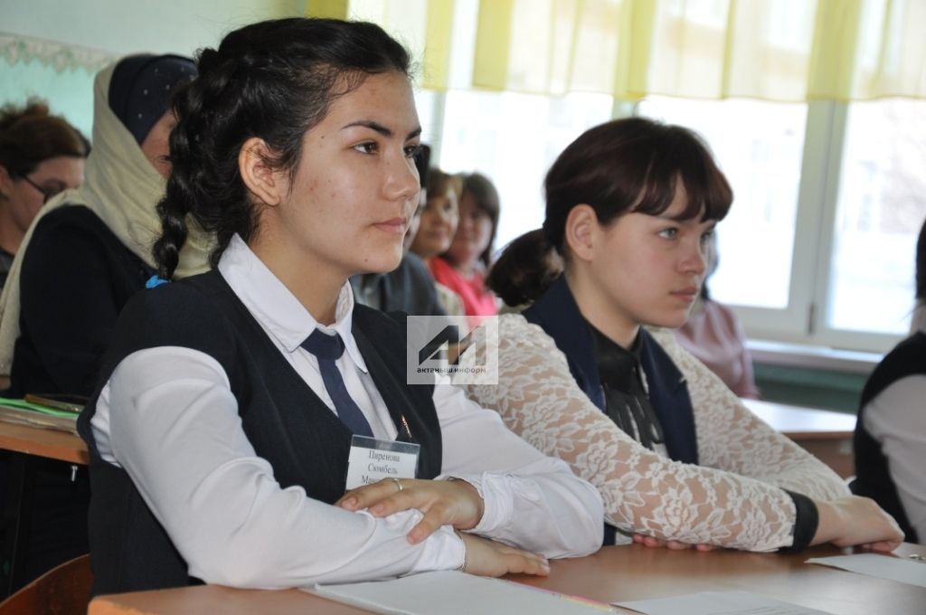 ИСТӘЛЕКЛЕ ВАКЫЙГА: Яңа Әлем мәктәбендә узган семинарда Россия һәм Татарстан мөселман хатын-кызлары берләшмәсе рәисе Наилә Җиһаншина катнашты (+ ФОТОЛАР)