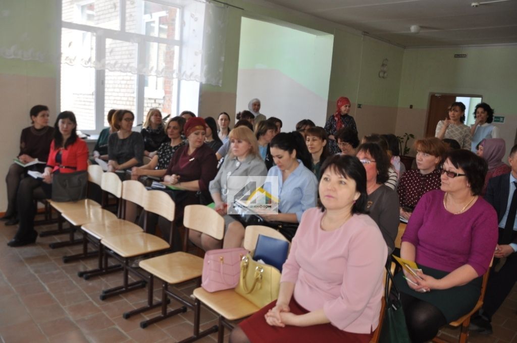 ИСТӘЛЕКЛЕ ВАКЫЙГА: Яңа Әлем мәктәбендә узган семинарда Россия һәм Татарстан мөселман хатын-кызлары берләшмәсе рәисе Наилә Җиһаншина катнашты (+ ФОТОЛАР)