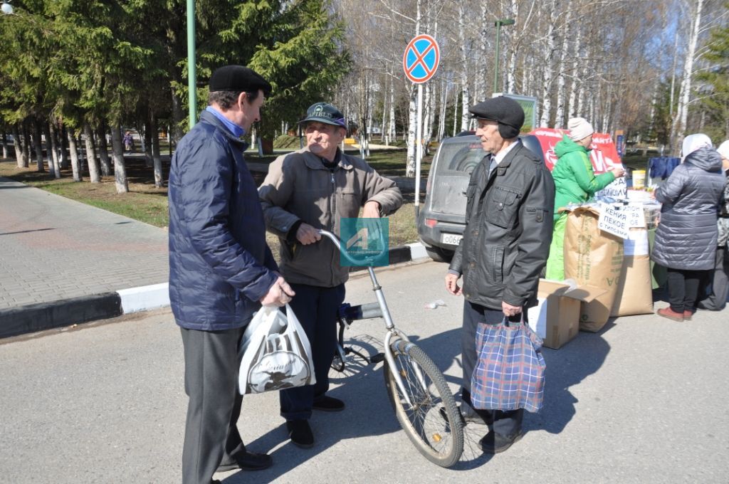 ЯРМИНКӘ САТУ ИТӘ: Актанышта Яз һәм Хезмәт бәйрәме уңаеннан ярминкә гөрли (+ БЕЗНЕҢ ФОТОМИЗГЕЛЛӘР)