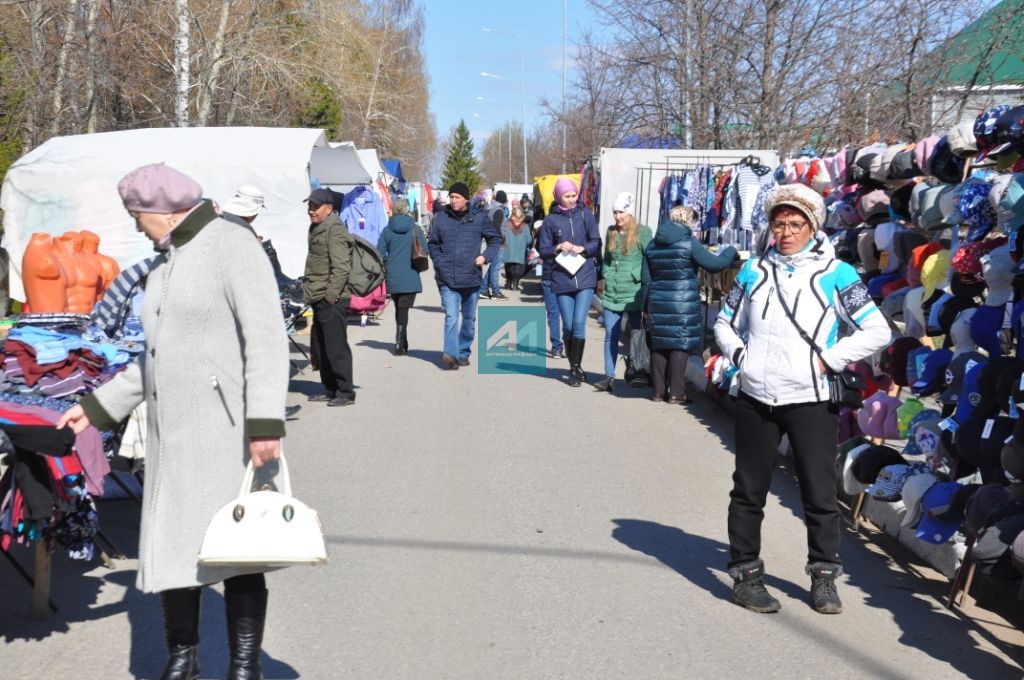 ЯРМИНКӘ САТУ ИТӘ: Актанышта Яз һәм Хезмәт бәйрәме уңаеннан ярминкә гөрли (+ БЕЗНЕҢ ФОТОМИЗГЕЛЛӘР)