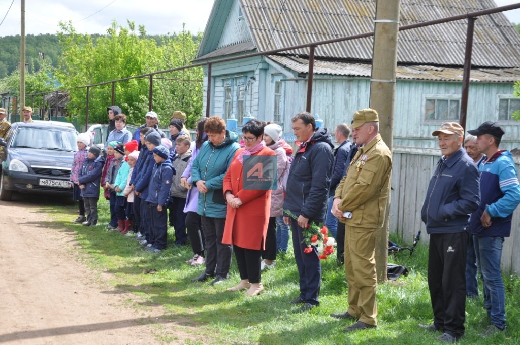 КЫЯ-ТАУЛАР АРАСЫНДА ЯРАЛАНГАН ЯЗМЫШЛАР: Мин Әфганнан кайттым, әнкәй, хәтер булып...(+ БЕЗНЕҢ ФОТОРЕПОРТАЖ)