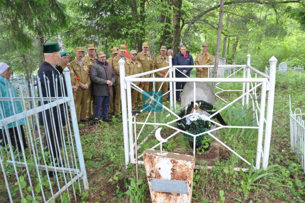 КЫЯ-ТАУЛАР АРАСЫНДА ЯРАЛАНГАН ЯЗМЫШЛАР: Мин Әфганнан кайттым, әнкәй, хәтер булып...(+ БЕЗНЕҢ ФОТОРЕПОРТАЖ)