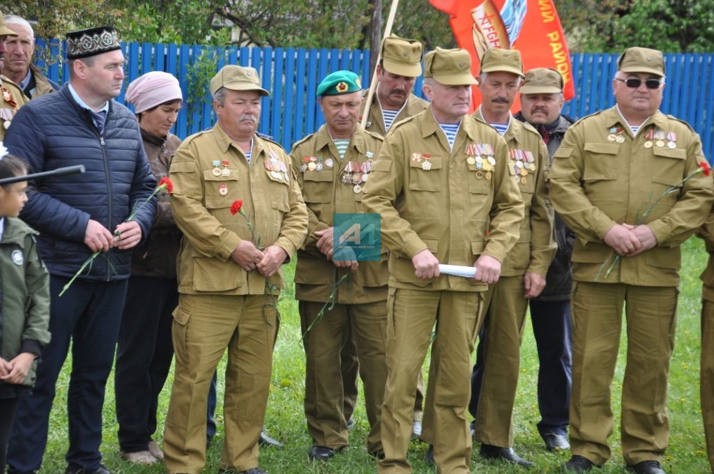 КЫЯ-ТАУЛАР АРАСЫНДА ЯРАЛАНГАН ЯЗМЫШЛАР: Мин Әфганнан кайттым, әнкәй, хәтер булып...(+ БЕЗНЕҢ ФОТОРЕПОРТАЖ)