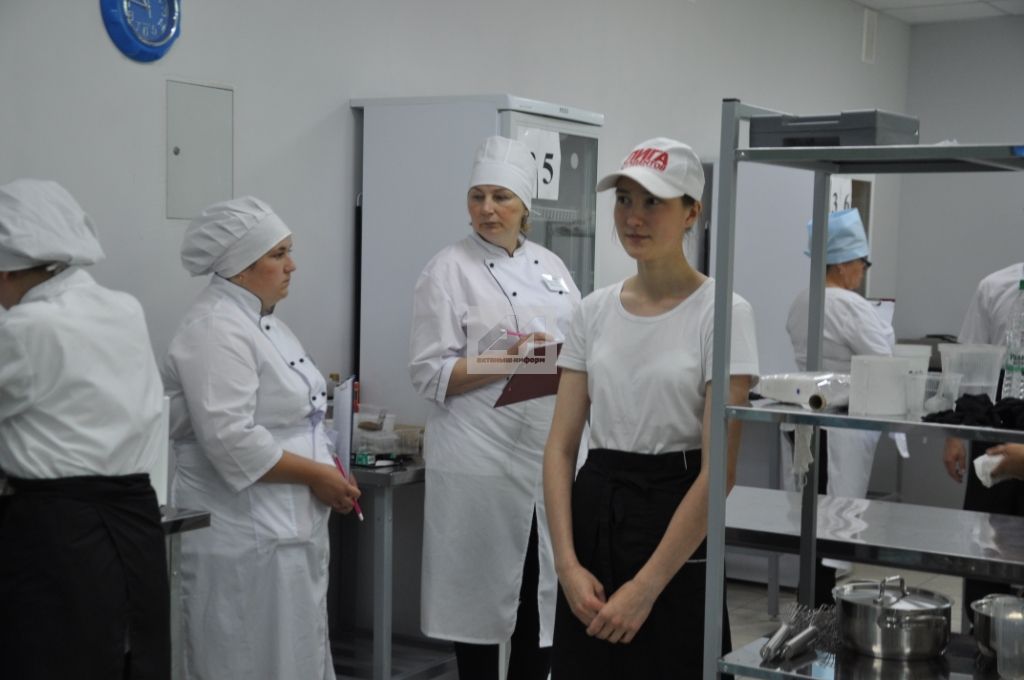 КИЛӘЧӘККӘ ЙӨЗ ТОТЫП: Актаныш технология техникумы студентлары WorldSkills стандартлары буенча күрсәтмә имтихан тапшыра (УРЫННАН ФОТОЛАР ДА БАР)