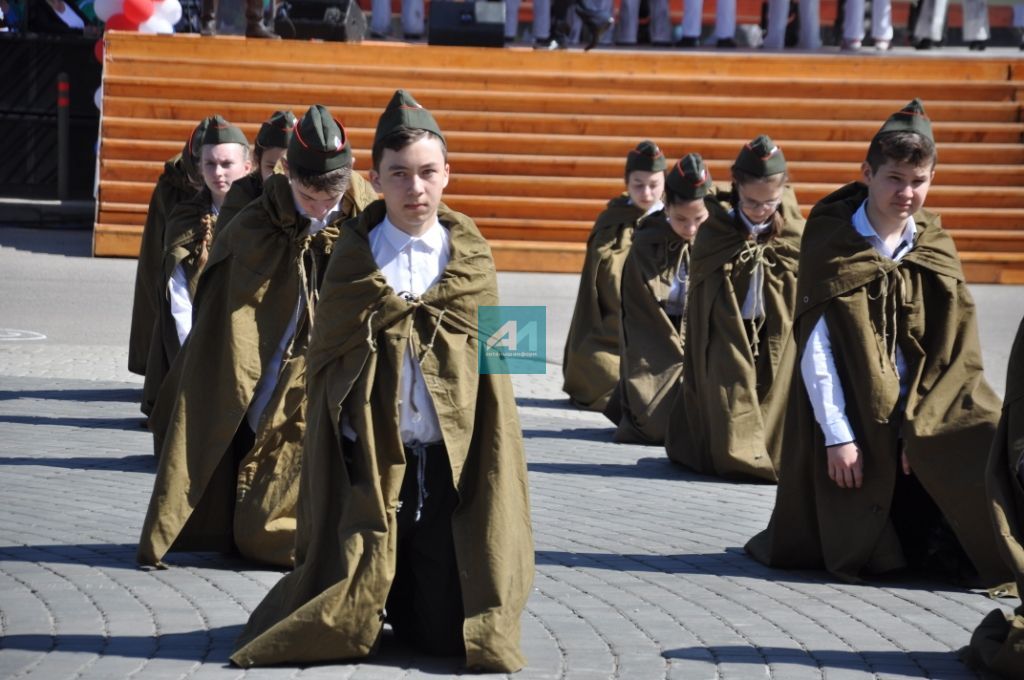 9 МАЙ - ҖИҢҮ БӘЙРӘМЕ: Актаныш районы 74 нче җиңү язын каршы алды (БЕЗНЕҢ ФОТОРЕПОРТАЖ)