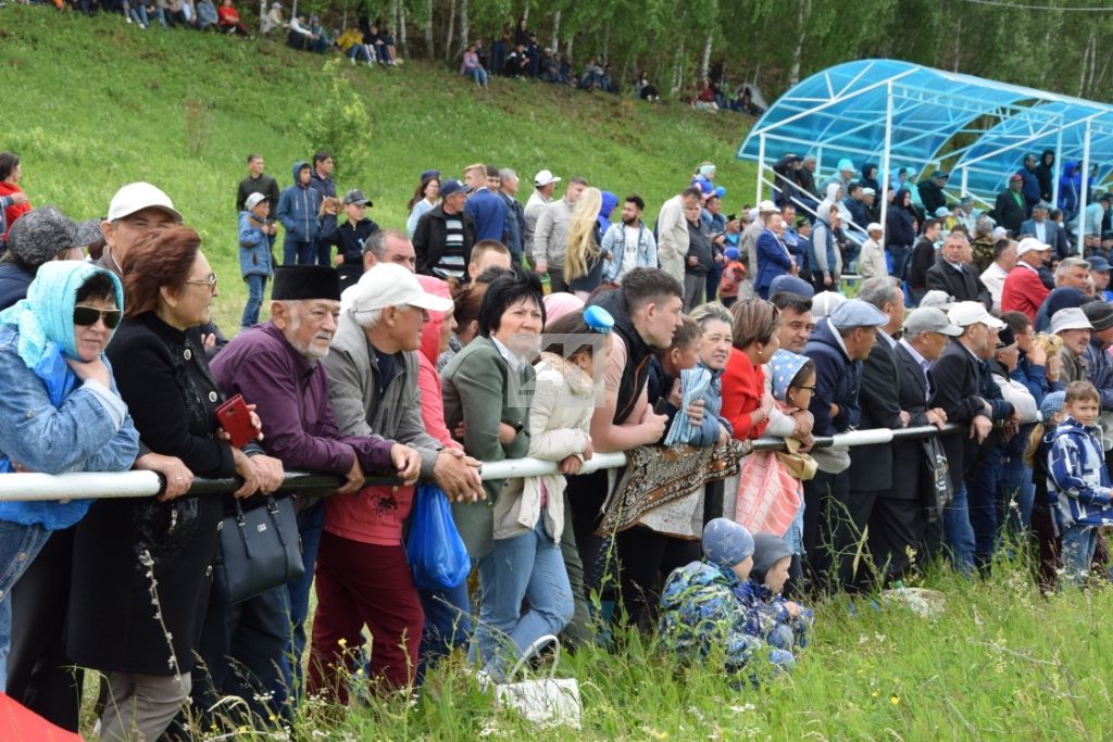 БЕЗНЕҢ ФОТОРЕПОРТАЖ: Татар – атсыз, ат – татарсыз, милли сабантуй ат чабышсыз булмас!