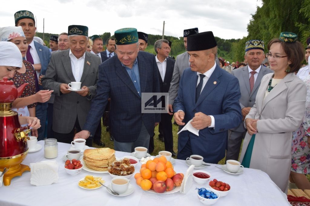 АКТАНЫШТА - ЫК БУЕ САБАНТУЕ: Бәйрәм кунаклары мәйданга су юлы аша килде (+ФОТОМИЗГЕЛЛӘР)