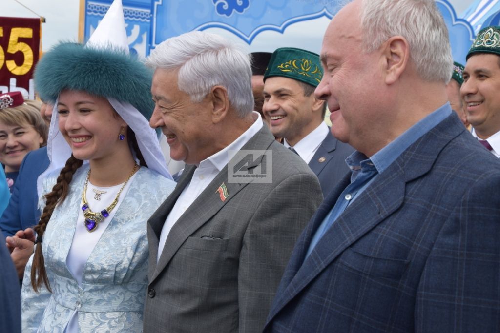 АКТАНЫШТА - ЫК БУЕ САБАНТУЕ: Бәйрәм кунаклары мәйданга су юлы аша килде (+ФОТОМИЗГЕЛЛӘР)