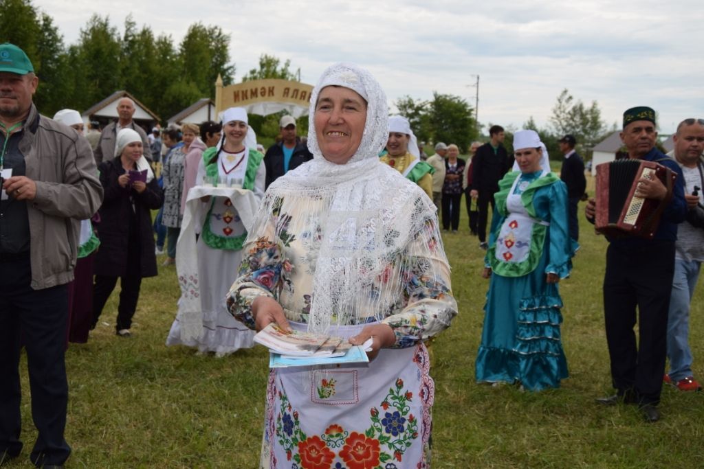 АКТАНЫШТА - ЫК БУЕ САБАНТУЕ: Бәйрәм кунаклары мәйданга су юлы аша килде (+ФОТОМИЗГЕЛЛӘР)