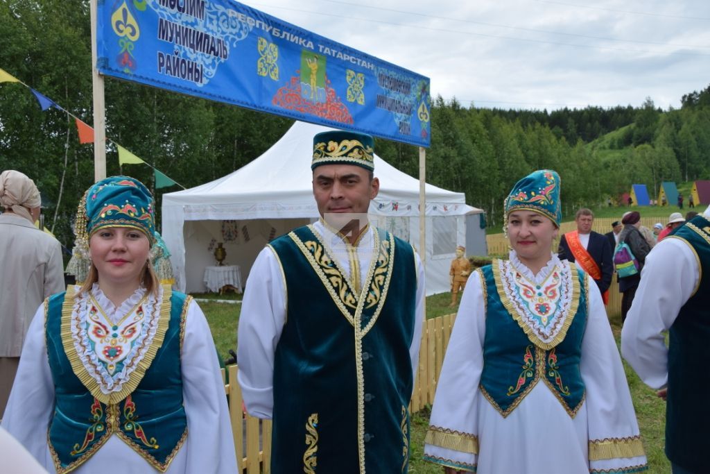 АКТАНЫШТА - ЫК БУЕ САБАНТУЕ: Бәйрәм кунаклары мәйданга су юлы аша килде (+ФОТОМИЗГЕЛЛӘР)