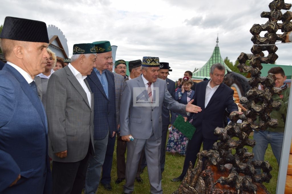 АКТАНЫШТА - ЫК БУЕ САБАНТУЕ: Бәйрәм кунаклары мәйданга су юлы аша килде (+ФОТОМИЗГЕЛЛӘР)