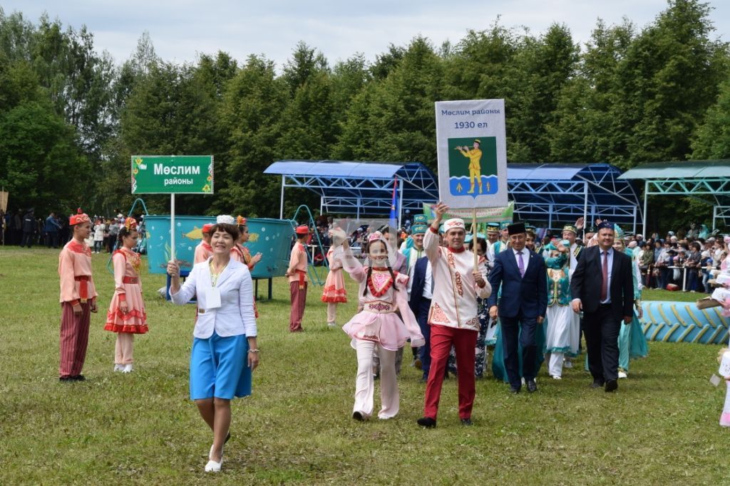 САБАНТУЙ МИЗГЕЛЛӘРЕ: Ак калада олы җыен  (БЕЗНЕҢ ФОТОРЕПОРТАЖ)