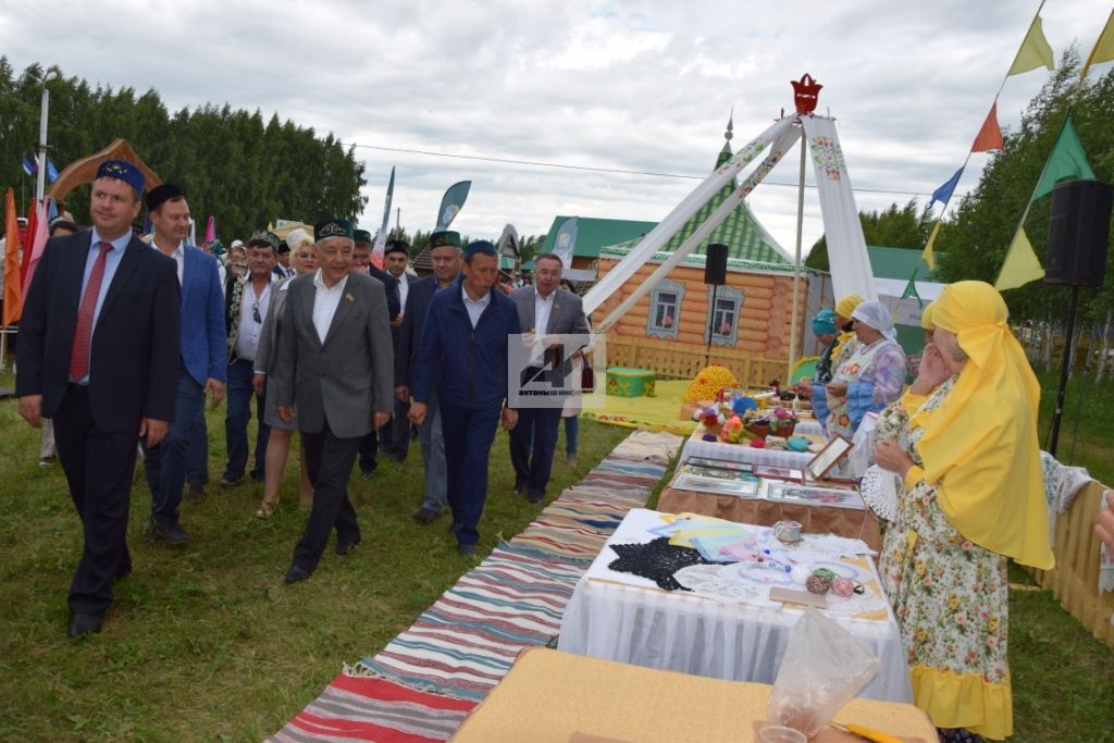 АКТАНЫШТА - ЫК БУЕ САБАНТУЕ: Бәйрәм кунаклары мәйданга су юлы аша килде (+ФОТОМИЗГЕЛЛӘР)