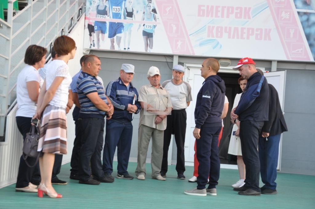 ФУТБОЛ ЧЕМПИОНАТЫ ҖИҢҮЧЕЛӘРНЕ БИЛГЕЛӘДЕ: Актаныш өметләрне аклады, җирлекләр лаеклы уен күрсәтте (+ ШӘП ФОТОЛАР)